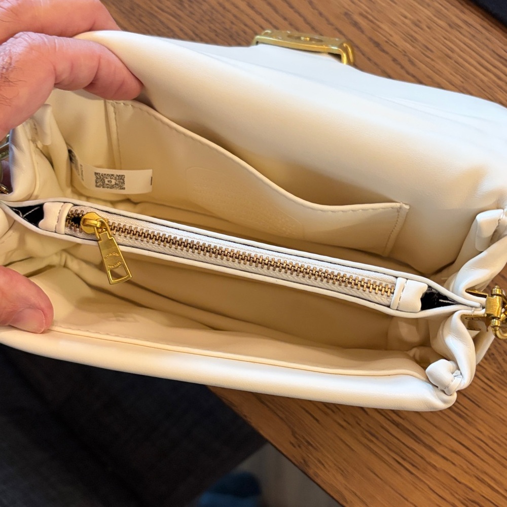 NWOT 🌲 Coach Pillow Tabby Crossbody/Handbag in Soft Marshmallow Leather - Picture 9 of 13